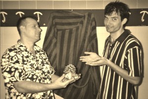 Santolamazza, campione uscente 2001, consegna a Tarallo la Pigna d'Oro 2002